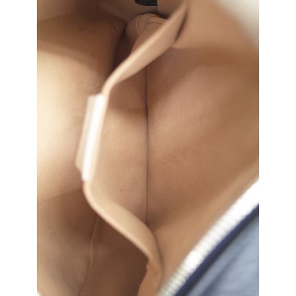 Gucci GG Marmont Quilted Small Shoulder Bag Navy x White - Picture 7 of 9